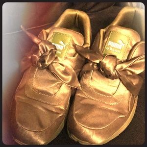 Camo green Puma by Rhianna Fenty bow tie shoes 7.5
